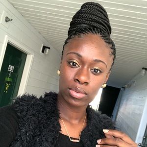 Meet your Posher, Felicia